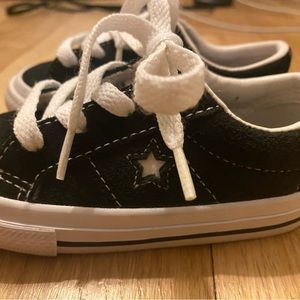 Converse All Star kids/toddler sneaker size 6 in Black